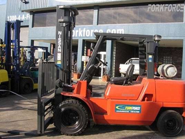 Used Nissan BGF03A45U 4500kg Forklift